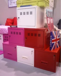 Caisson De Rangement 1 Porte Métal Fuschia Mat Pilake -KidKraft || Disney Cars || HELLO KITTY Soldes Boutique caisson de rangement 1 porte metal fuschia mat pilake 3219092022785 353431
